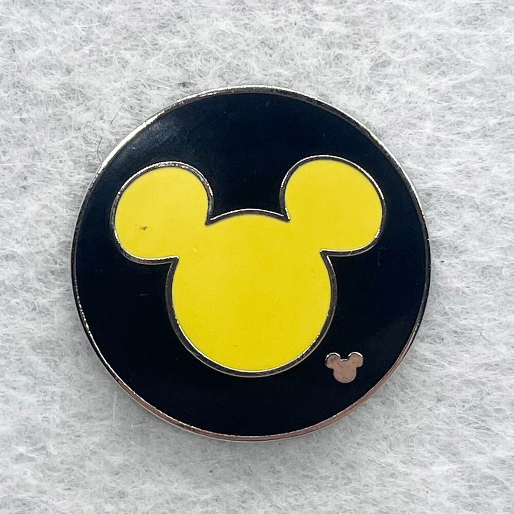 🔮 5/$25 Disney Yellow Mickey Mouse Icon Pin‎